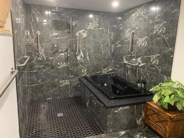 Beautifully Renovated Summer Of 2020 Come And Enjoy This Lovely Unit Key West Exterior foto