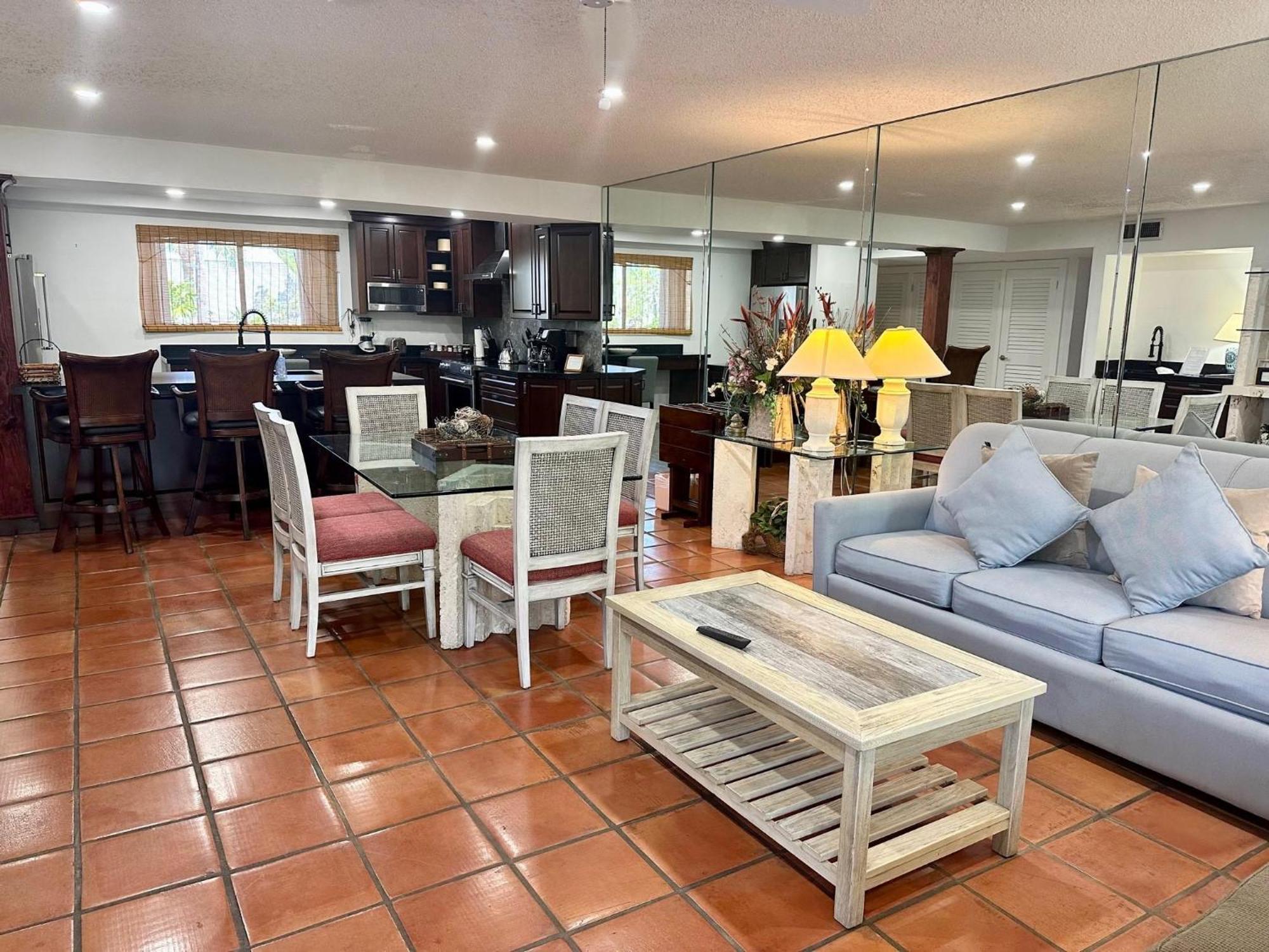 Beautifully Renovated Summer Of 2020 Come And Enjoy This Lovely Unit Key West Exterior foto